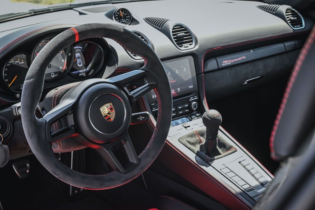 Porsche 718 Cayman GT4 Sports Cup Edition