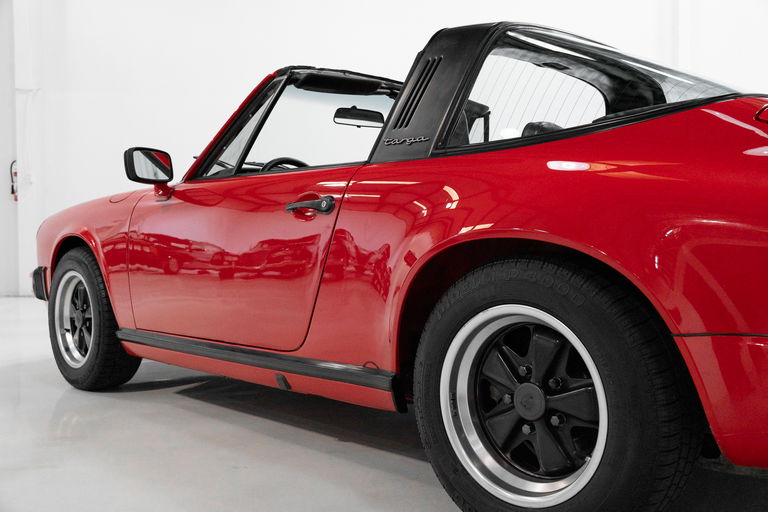 Porsche 911 Carrera 3.2 (US)