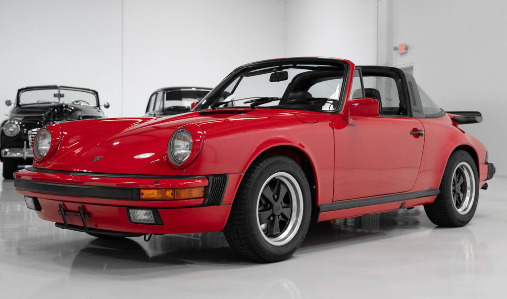 Porsche 911 Carrera 3.2 (US)