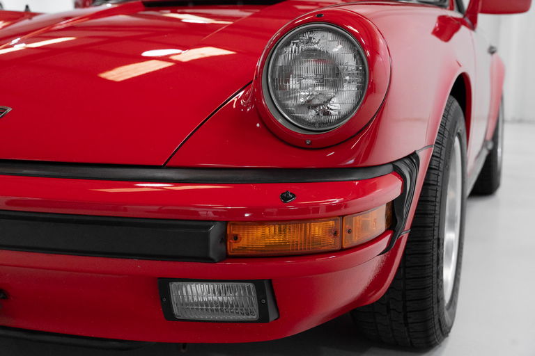 Porsche 911 Carrera 3.2 (US)