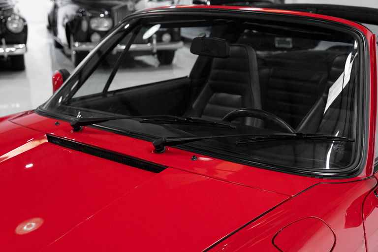 Porsche 911 Carrera 3.2 (US)