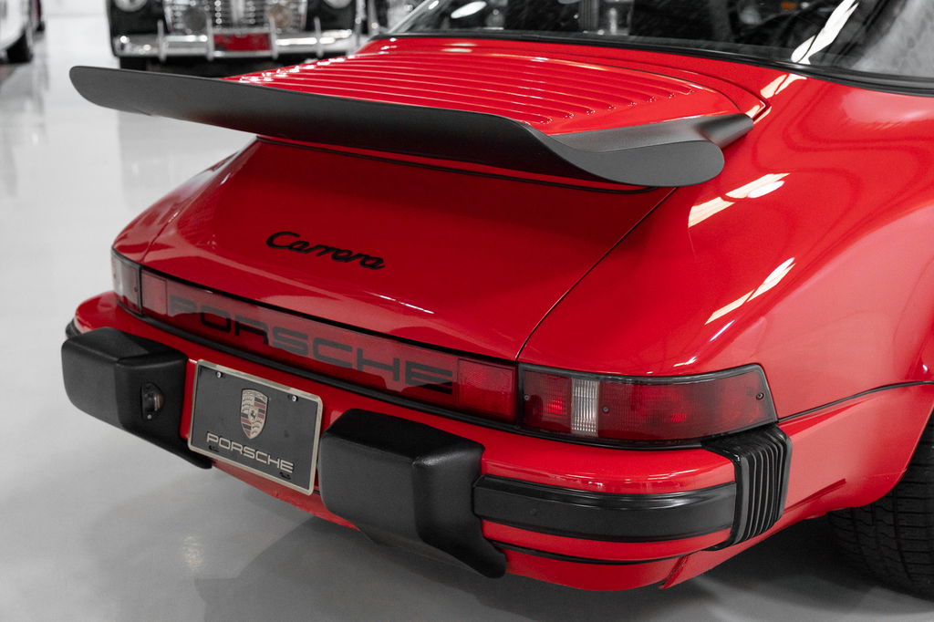 Porsche 911 Carrera 3.2 (US)