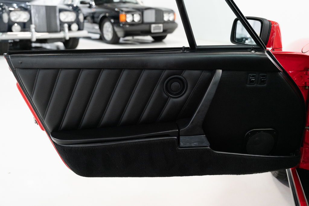 Porsche 911 Carrera 3.2 (US)