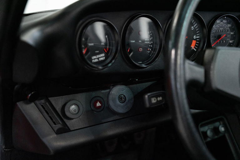 Porsche 911 Carrera 3.2 (US)