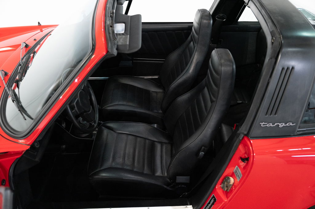 Porsche 911 Carrera 3.2 (US)