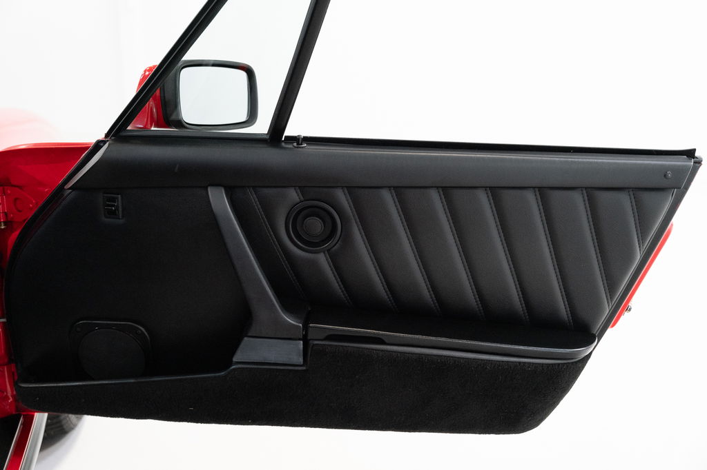 Porsche 911 Carrera 3.2 (US)