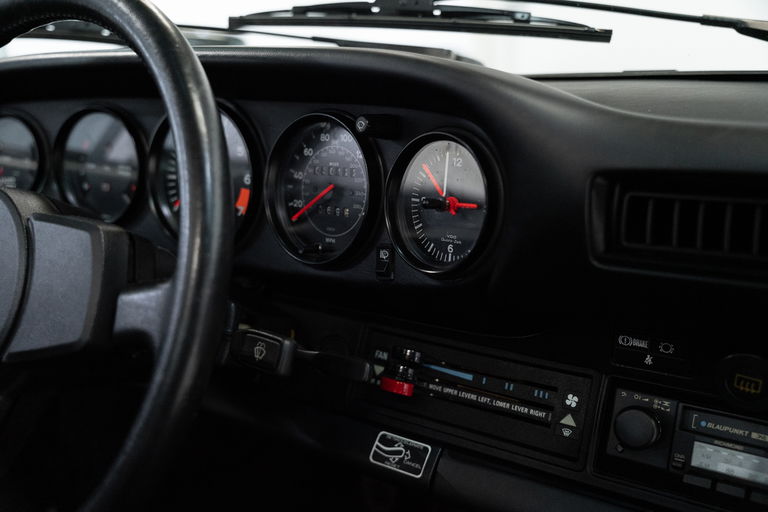 Porsche 911 Carrera 3.2 (US)