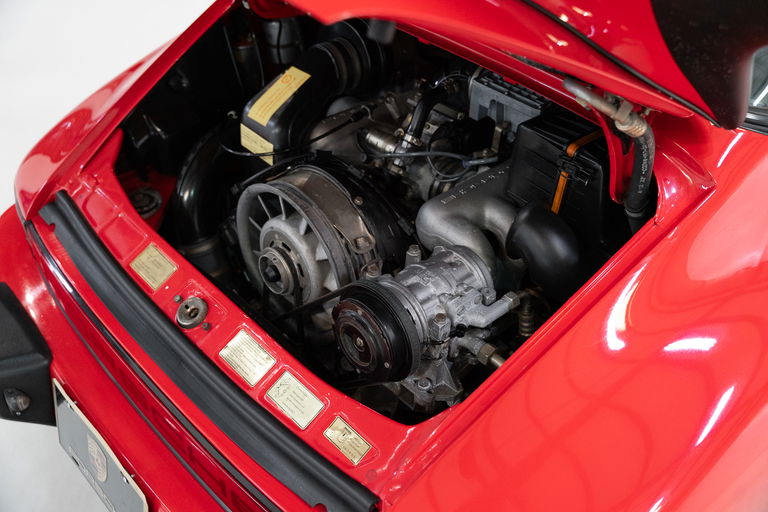 Porsche 911 Carrera 3.2 (US)