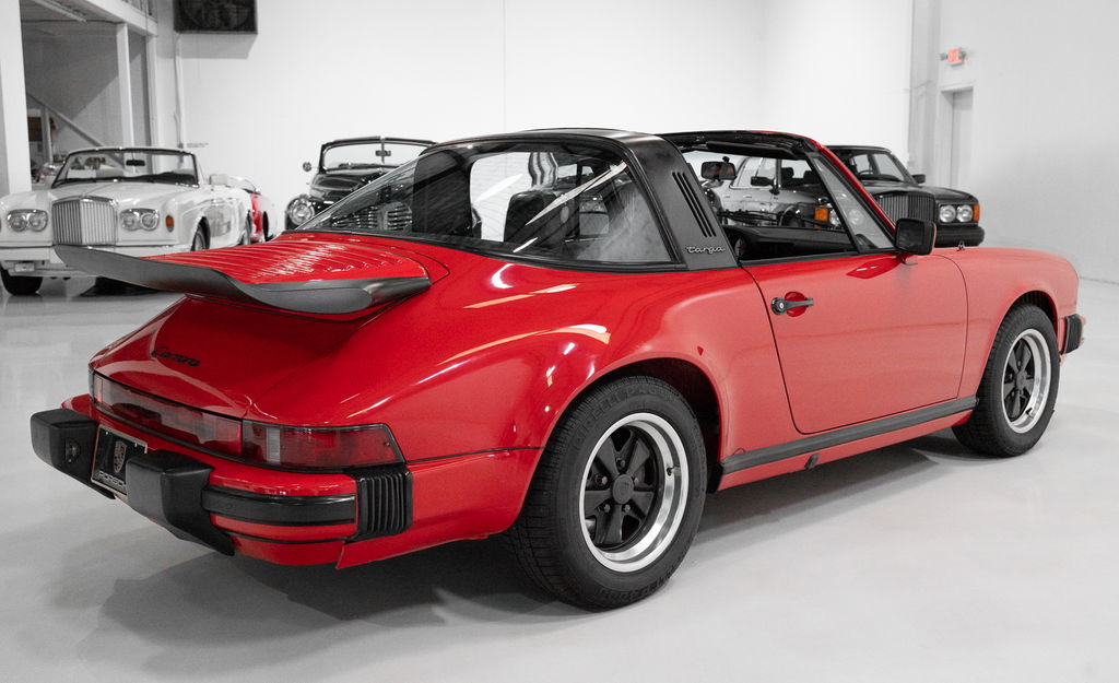 Porsche 911 Carrera 3.2 (US)