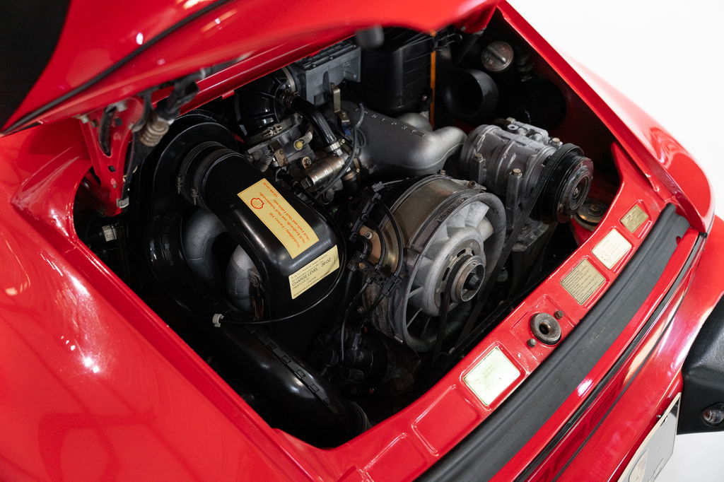 Porsche 911 Carrera 3.2 (US)