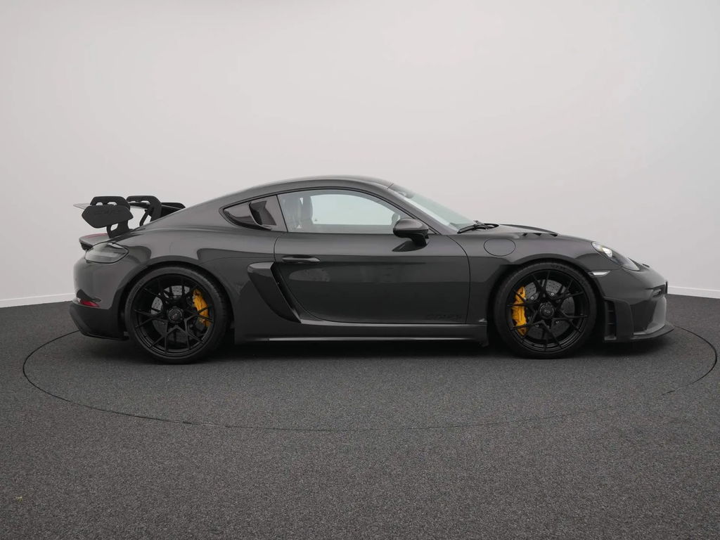 Porsche 718 Cayman GT4 RS