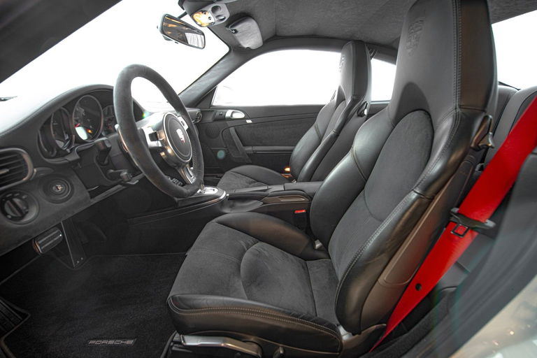 Porsche 997.2 Carrera GTS