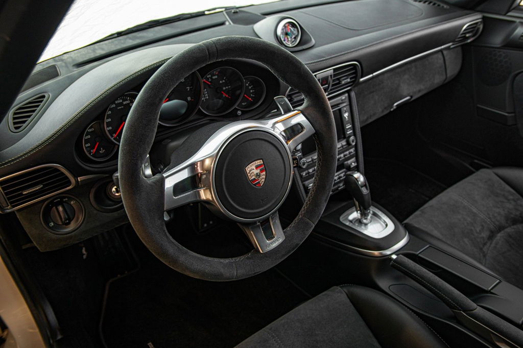 Porsche 997.2 Carrera GTS