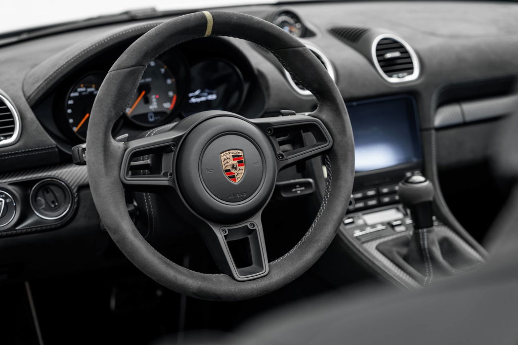 Porsche 718 Spyder RS