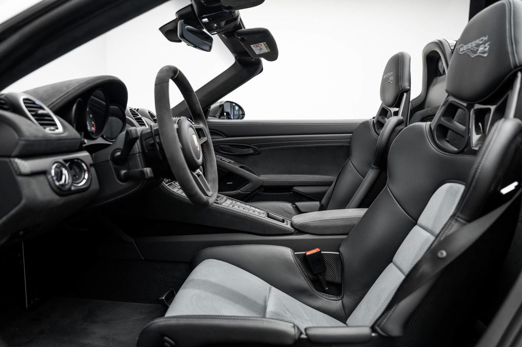 Porsche 718 Spyder RS