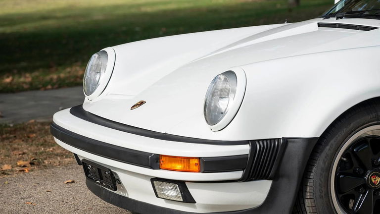 Porsche 911 Carrera 3.2 Speedster