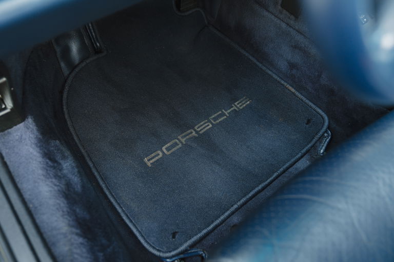 Porsche 993 Carrera 4S