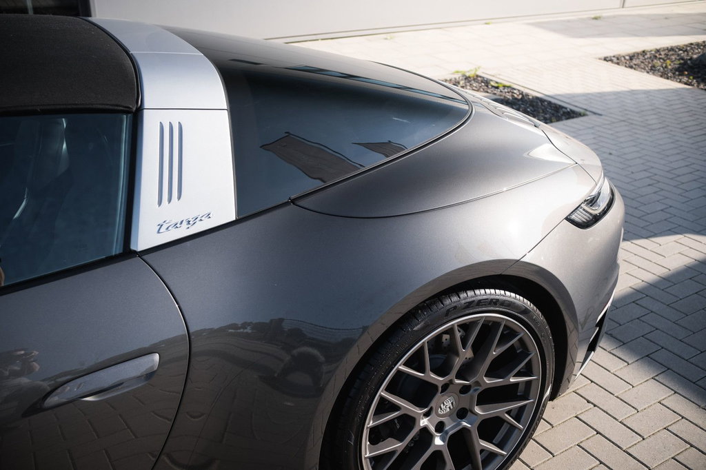 Porsche 992 Targa 4