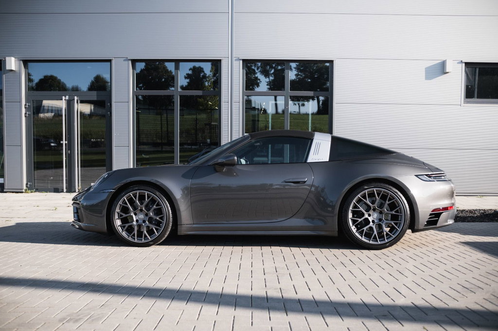 Porsche 992 Targa 4