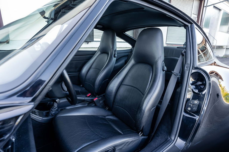 Porsche 993 Carrera 4S