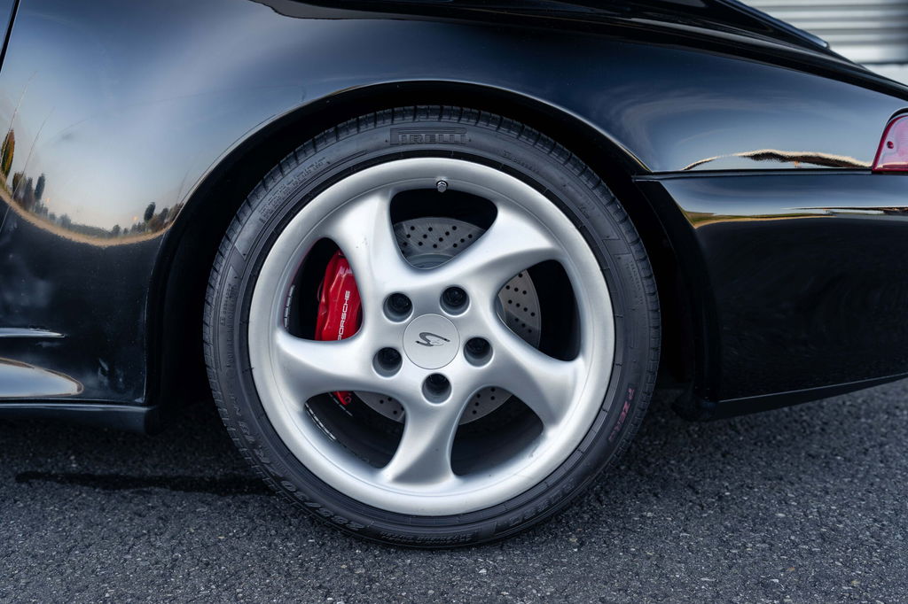 Porsche 993 Carrera 4S