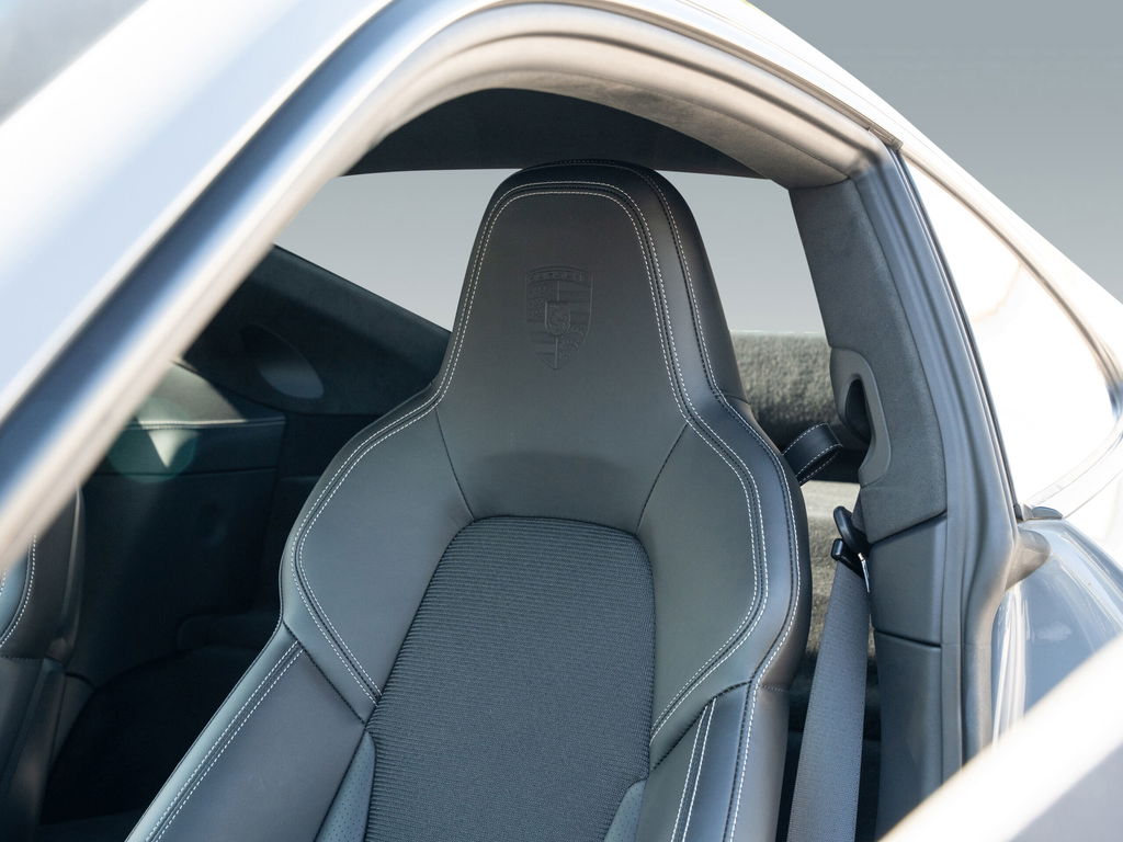 Porsche 992 GT3 Touring