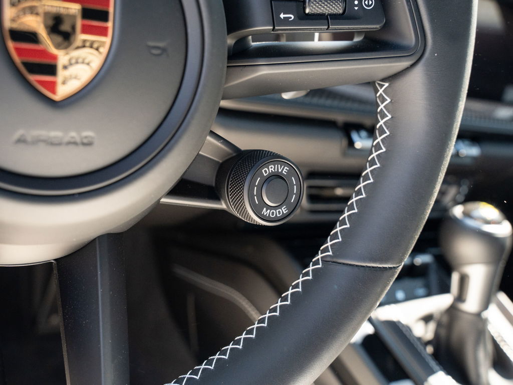 Porsche 992 GT3 Touring
