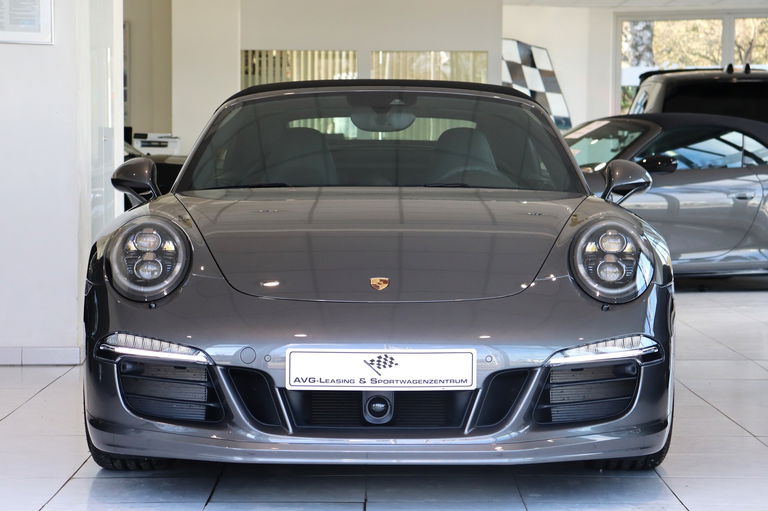 Porsche 991 Carrera 4 GTS