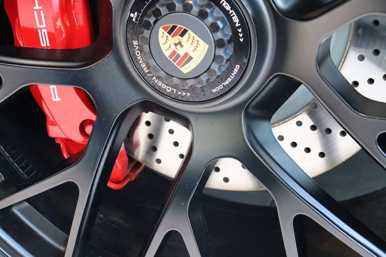 Porsche 991 Carrera 4 GTS