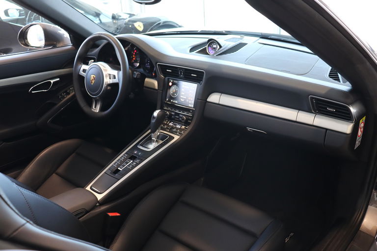 Porsche 991 Carrera 4 GTS