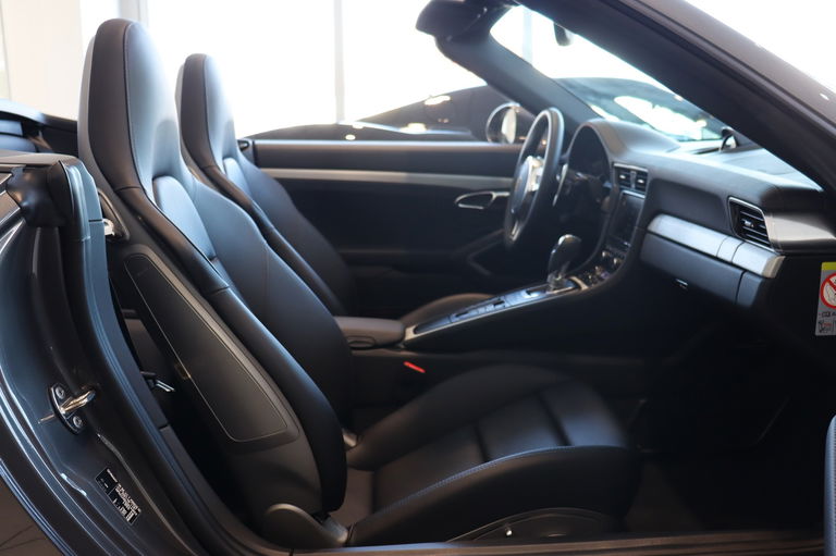 Porsche 991 Carrera 4 GTS