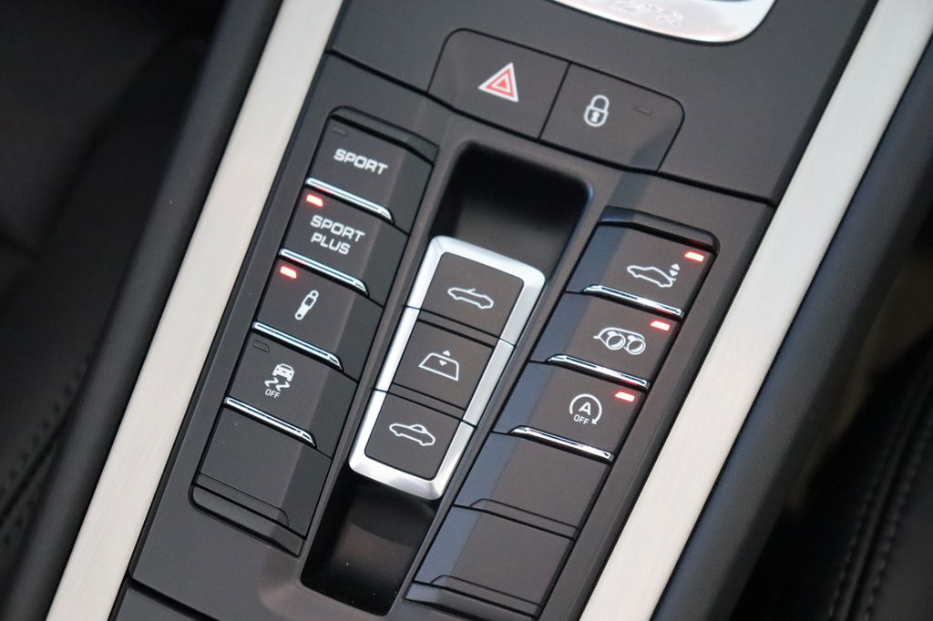 Porsche 991 Carrera 4 GTS