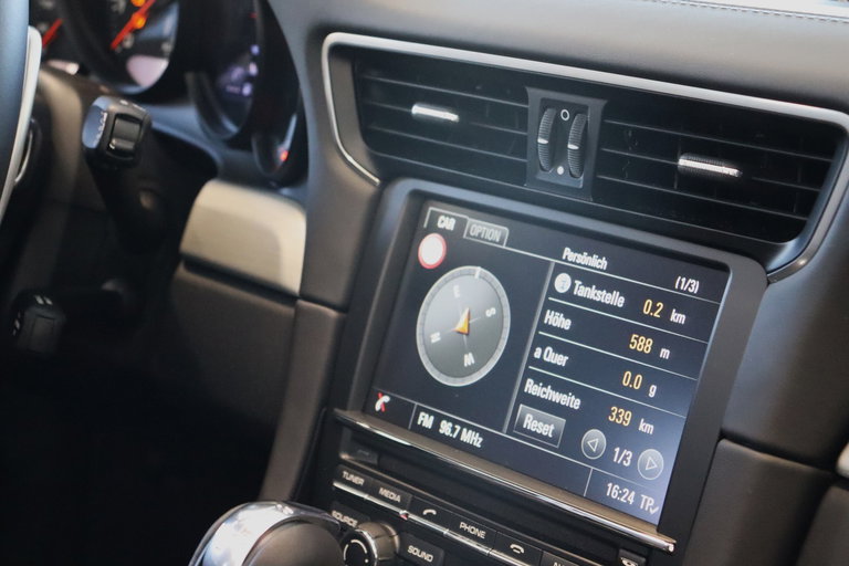 Porsche 991 Carrera 4 GTS