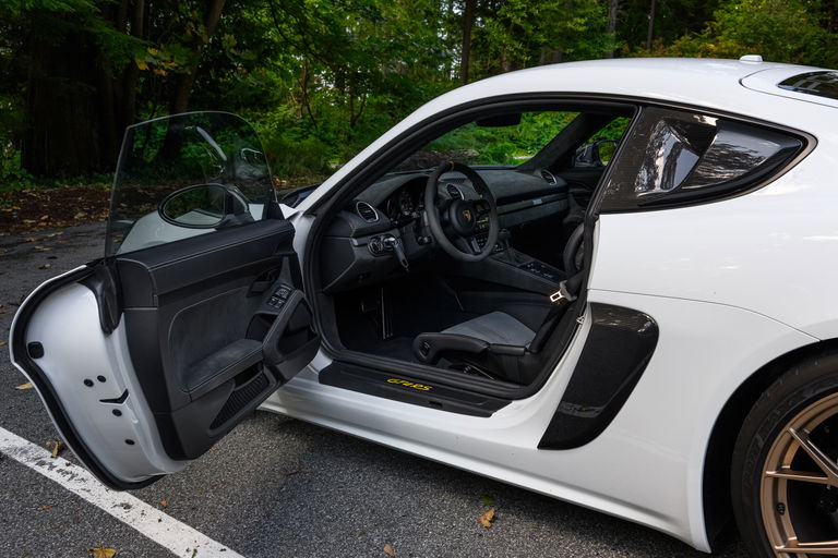 Porsche 718 Cayman GT4 RS
