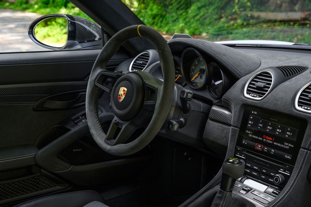 Porsche 718 Cayman GT4 RS