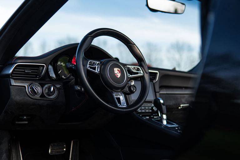 Porsche 991.2 Carrera GTS