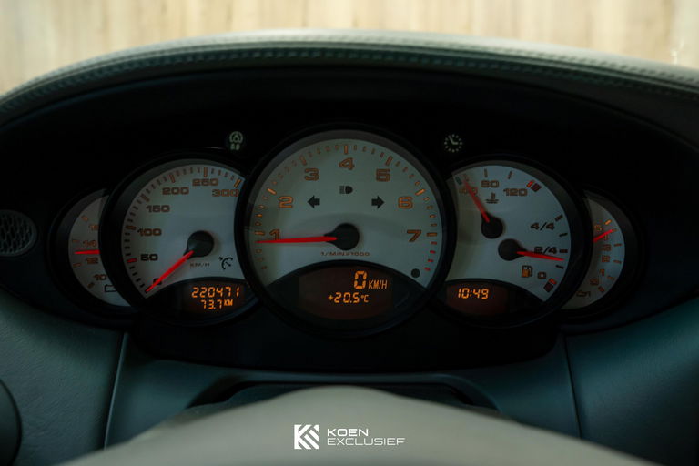 Porsche 996 Carrera 4