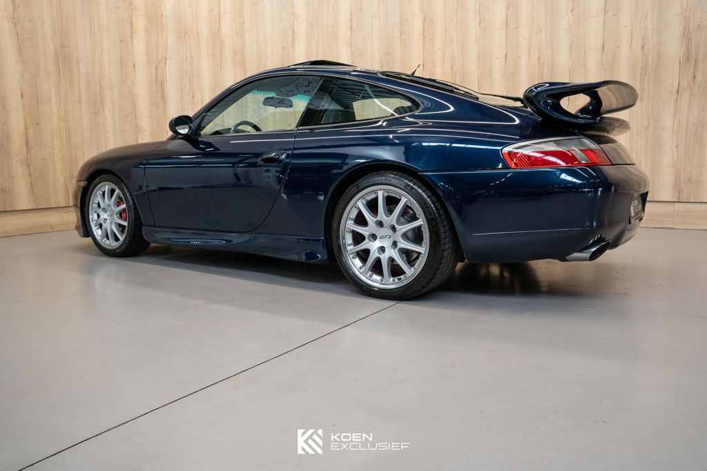 Porsche 996 Carrera 4