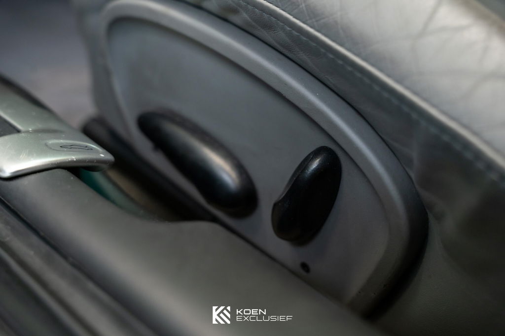 Porsche 996 Carrera 4