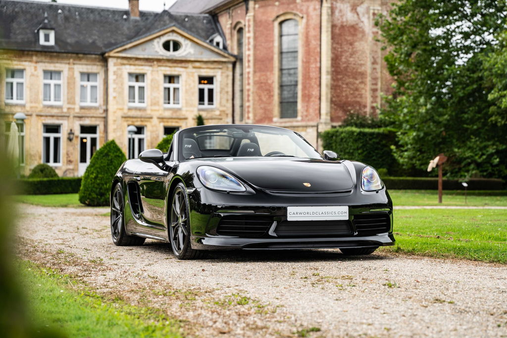 Porsche 718 Boxster T