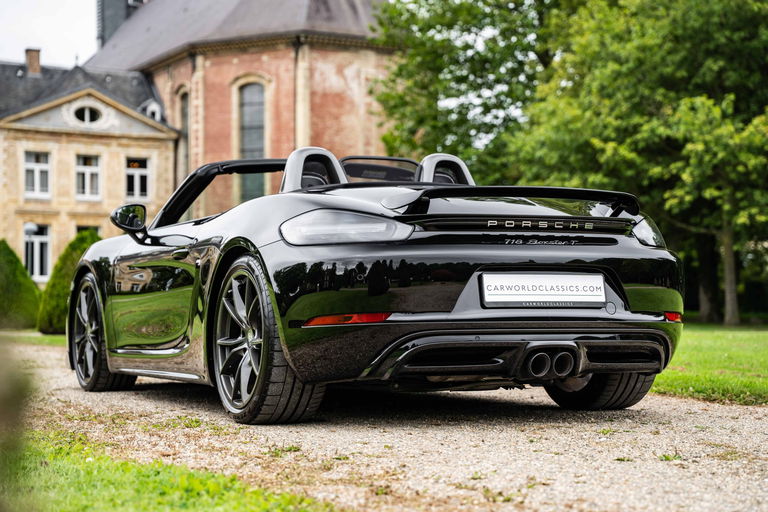 Porsche 718 Boxster T