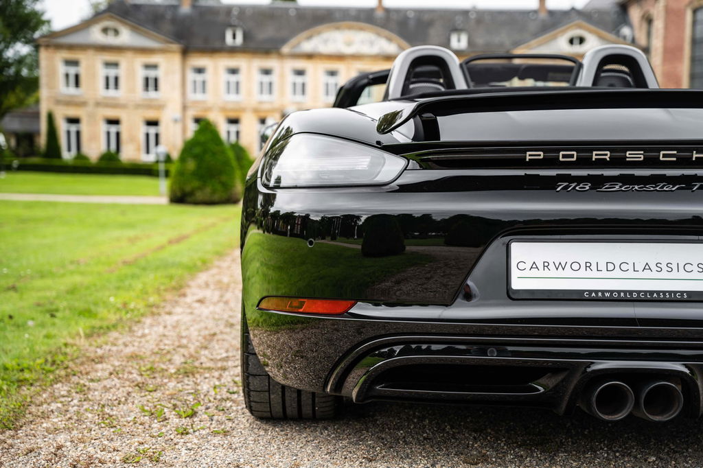 Porsche 718 Boxster T