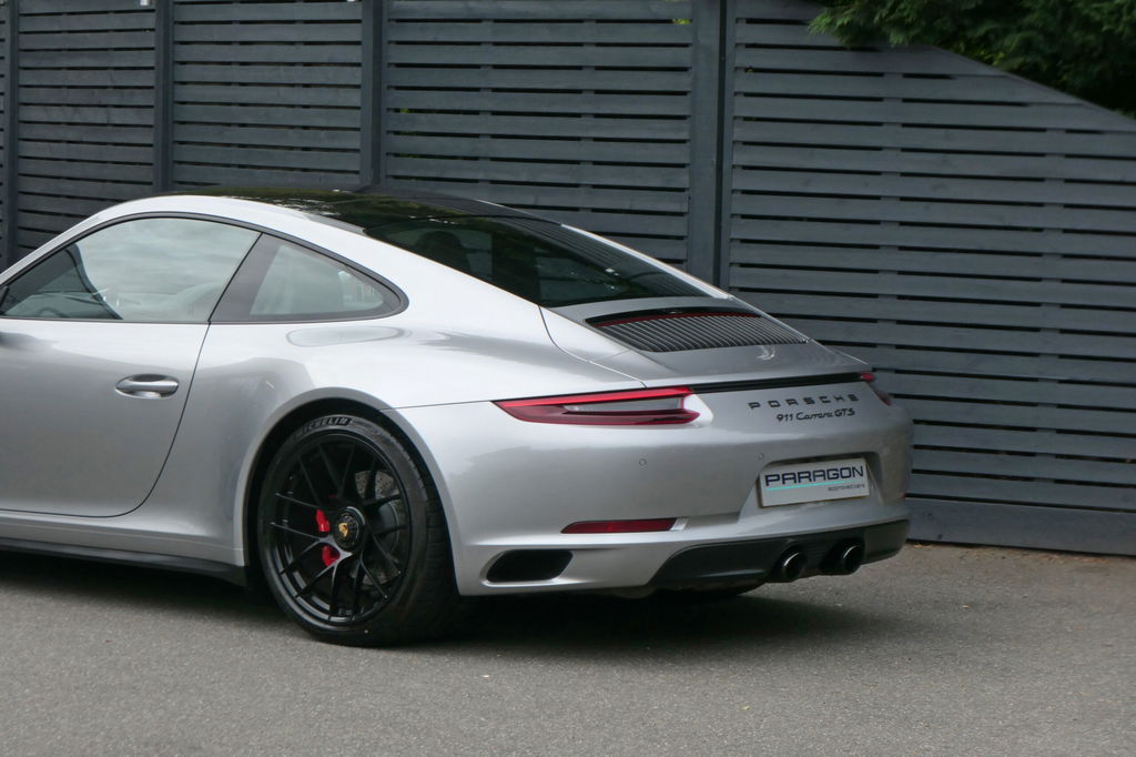 Porsche 991.2 Carrera GTS