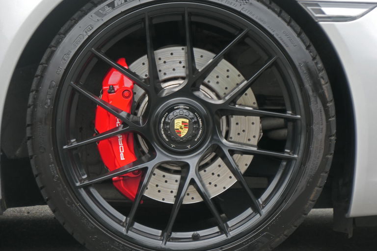 Porsche 991.2 Carrera GTS