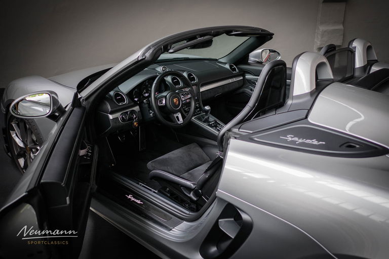 Porsche 718 Spyder