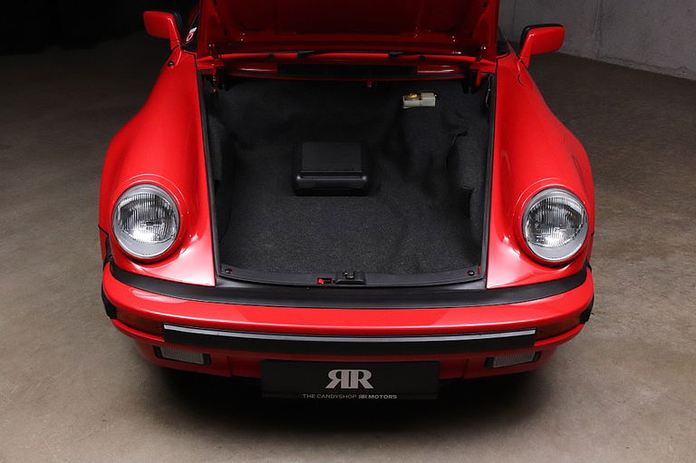 Porsche 911 Carrera 3.2 Speedster