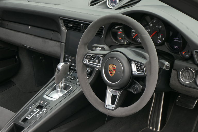 Porsche 991.2 Carrera GTS