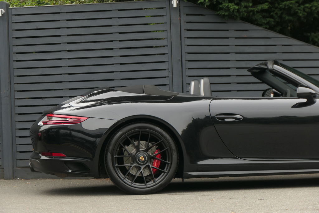 Porsche 991.2 Carrera GTS