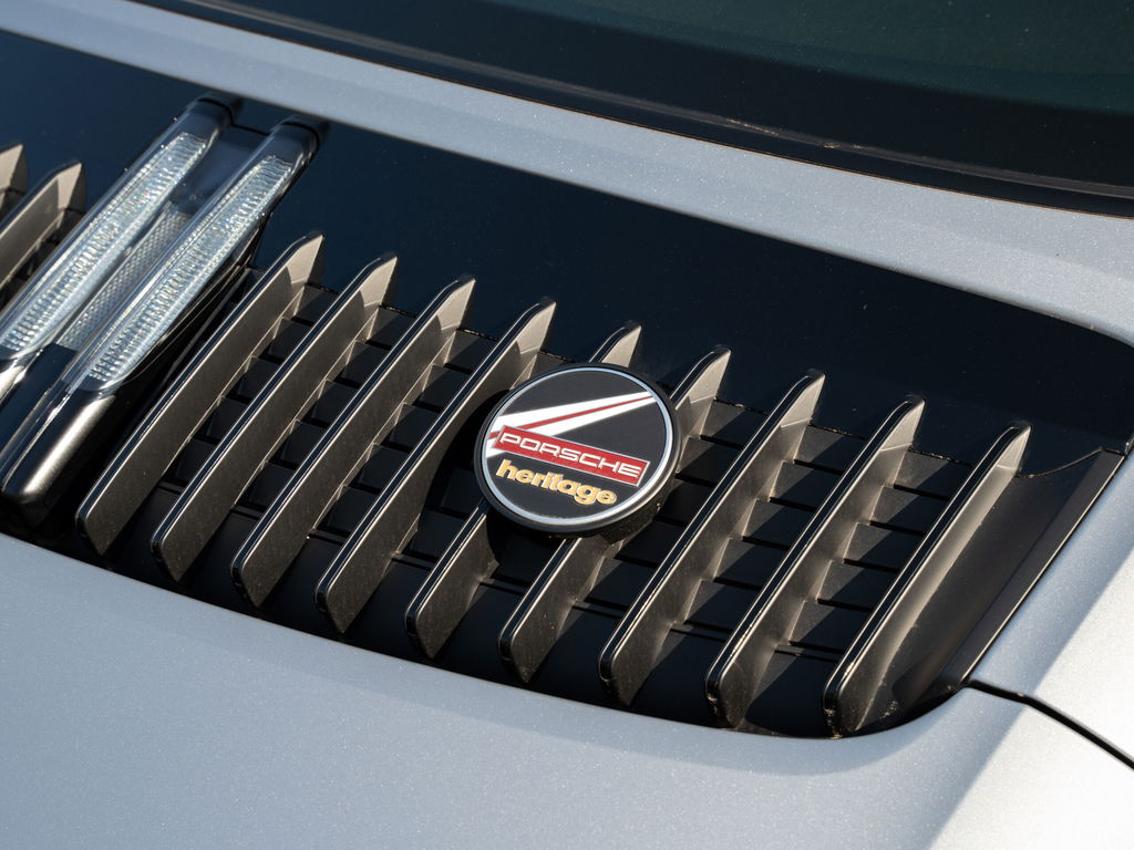 Porsche 992 Heritage Design Edition