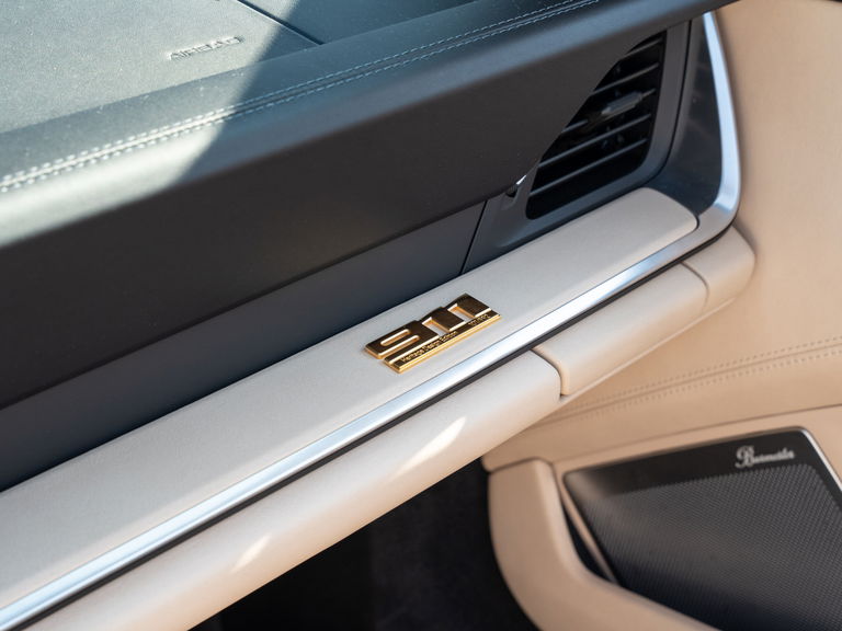 Porsche 992 Heritage Design Edition